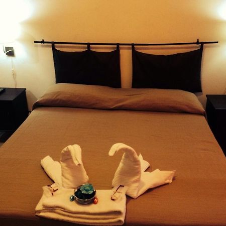 Le Charme House 2 Bed and Breakfast Rom Eksteriør billede